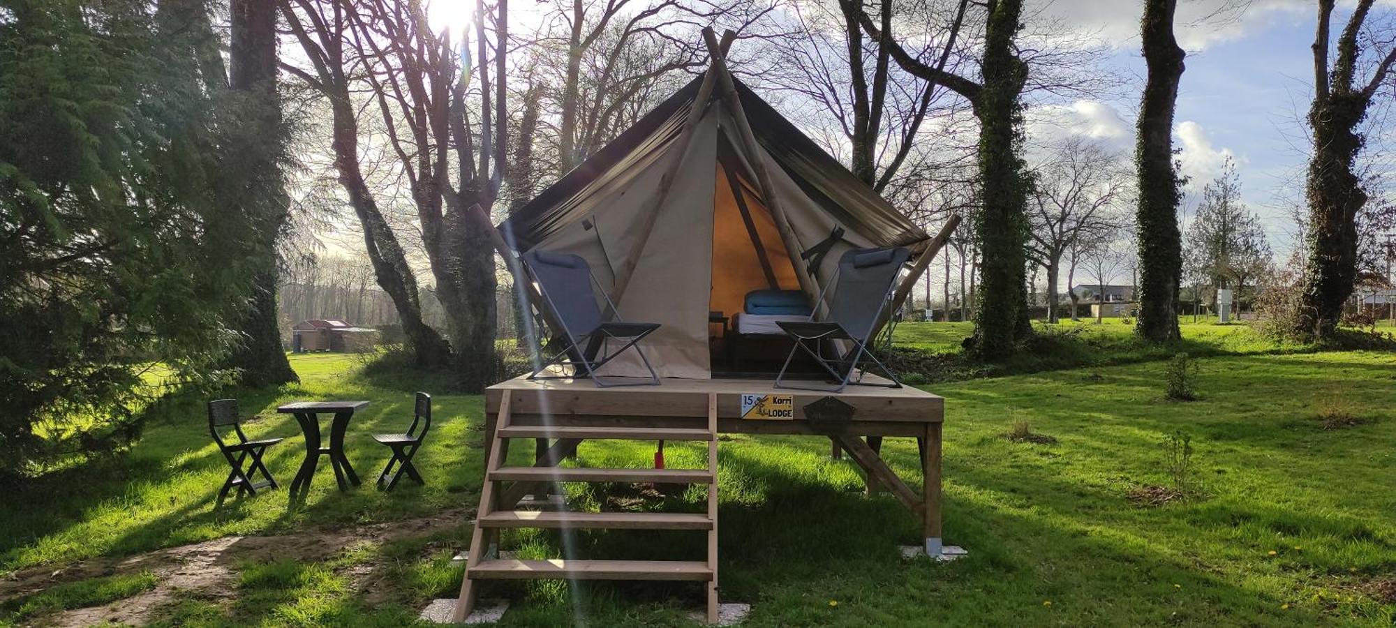 Camping Le Val Aux Fees - Broceliande Concoret Eksteriør billede
