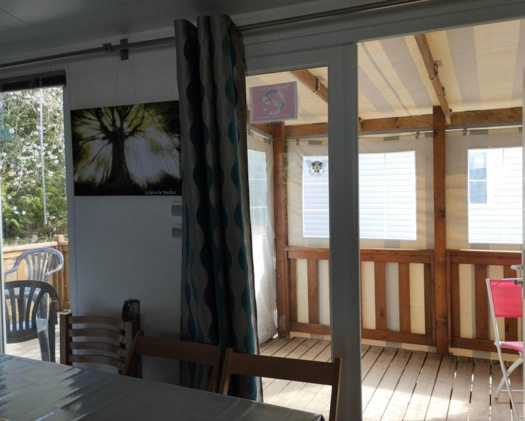 Camping Le Val Aux Fees - Broceliande Concoret Eksteriør billede